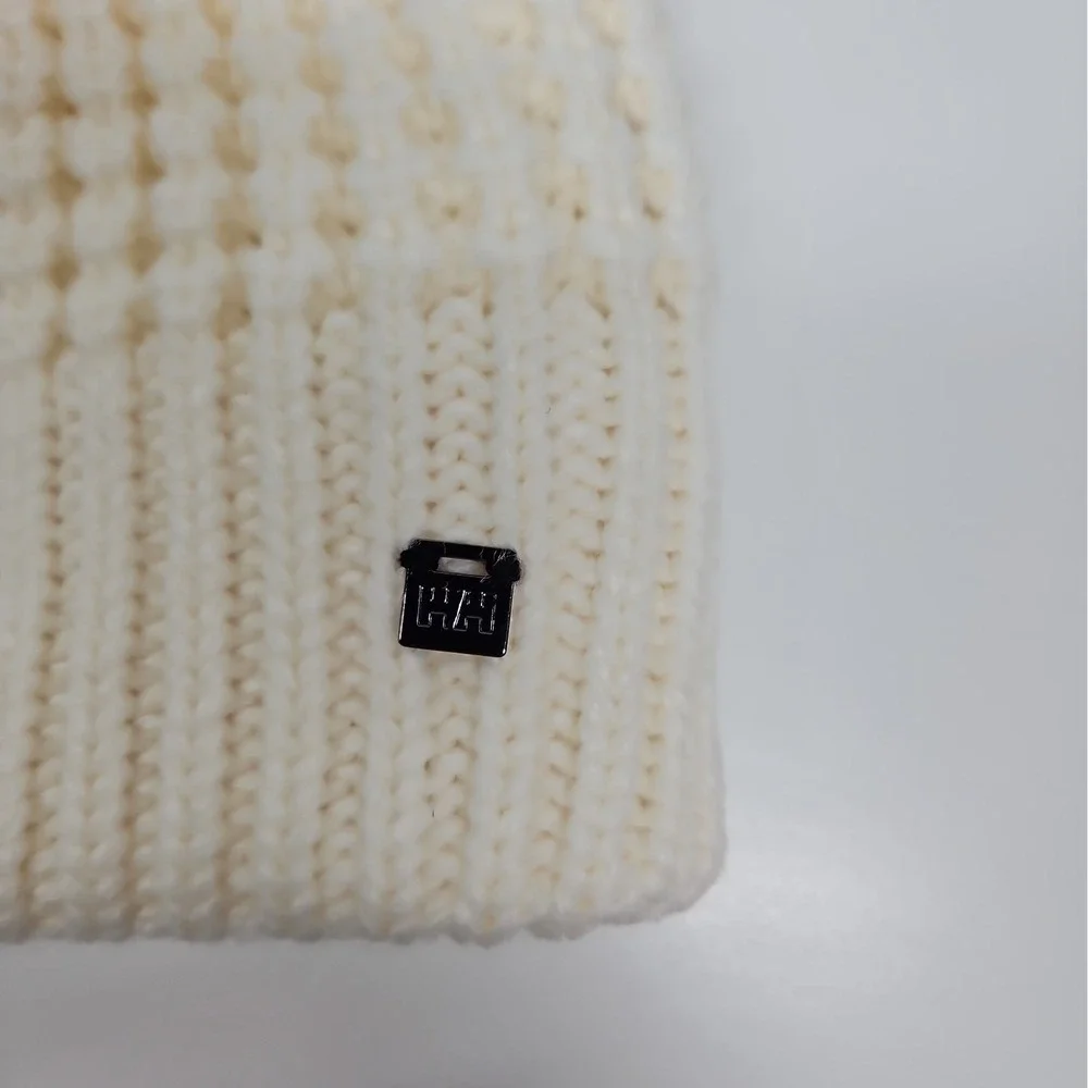 Helly Hansen Womens Ivory Snowfall Faux Fur Lined Pom Pom Beanie NWT